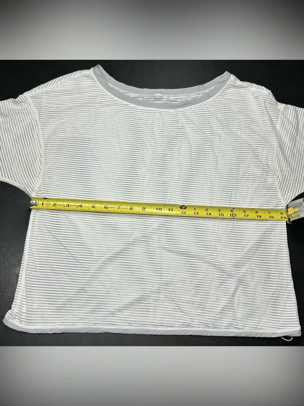 Lululemon Women's Size L Lean In Long Sleeve White Breathable Stretch Shirt